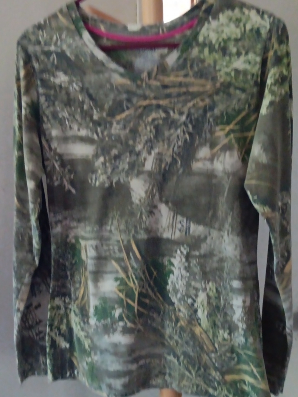 Womens Realtree Green & Brown Camouflage Long-Sleeve Tee